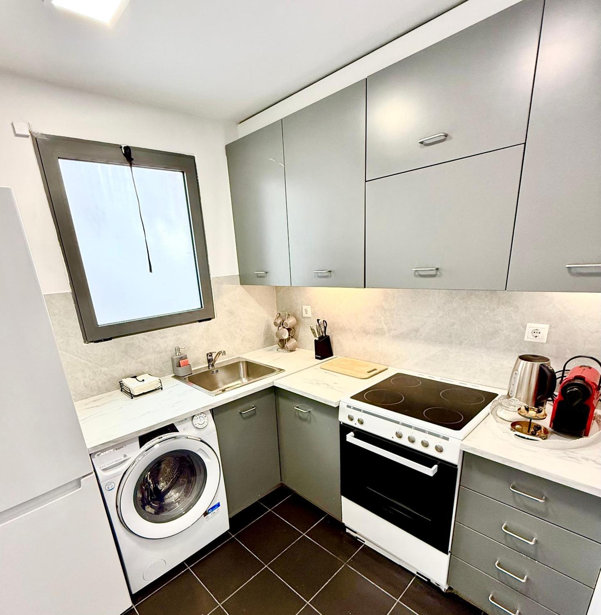 Parthenon And Syntagma Square View Apartment Атина Екстериор снимка